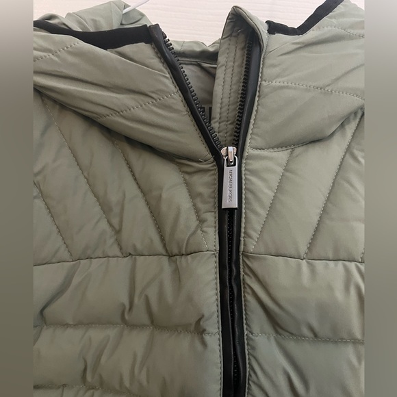 Michael Kors Ultra Lightweight Down Fill Jacket - Picture 6 of 10